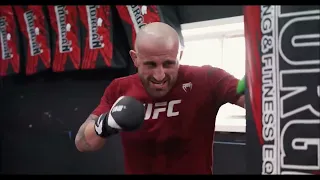 Alexander Volkanovski bag work compilation (2018-2022)