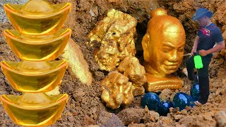 Amazing gold and diamond treasures were accidentally discovered with excavated metal tools.