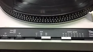 Technics SL-235 Turntable