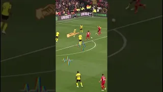 Mohamed Salah dribbles to goal ..🤩⚽️. Liverpool vs Watford