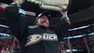 #TBT Emotional Teemu Selanne Captures Stanley Cup