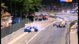 F3000 Tarso Marques & unknown driver Pau 1995   crash into eachother and guardrail after corner