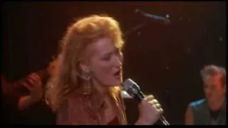 Meryl Streep singing I'm Checking Out