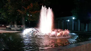 Поющий фонтан в центре Тулы