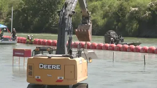 Texas installing new barrier in Rio Grande to stop border crossings