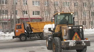 В Кировске снег убирают лучше чем в области!