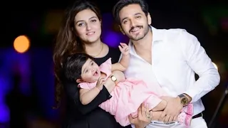 Wahaj Ali with his beautiful wife and cute daughter 🙀