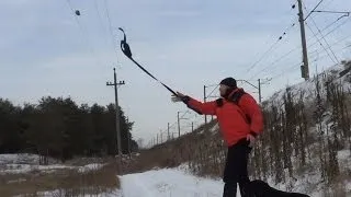 Изготовление и применение пращи. Праща из подручных материалов.