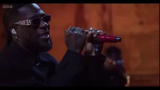(Click on my subscribe button) Burna boy performing ‘’Last Last’’ on later with Jools Holland 🔥 🔥
