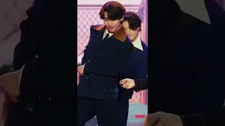 Охххх чёрт Чонгуки 🤭💚💜🔥🔥👀 #taekook #taekookisreal #vkook #jungkook #taehyung #kookv #jk #вигуки #v