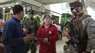 20 de julio: Comandos de Fuerzas Militares invitaron a tenderos de Paloquemao al desfile militar