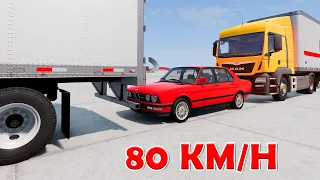 Cars vs 2 Trucks 80 KM/H - BeamNG Drive