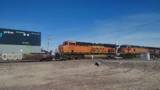 Duo BNSF Trains Meet At Newberry Springs Ca! #bigbossrailfanner