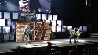 KISS ALIVE 35: Deuce + Strutter (Live in Minneapolis, MN- 11/7/09)