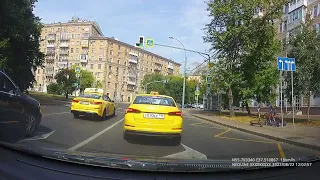 На машине. Москва (Кунцево - Вагоноремонтная ул.)  22.08.22. Moscow city in the car.