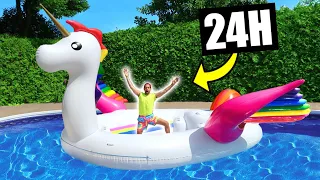 24H DANS LA PISCINE SUR UNE LICORNE XXL GONFLABLE (la plus grande au monde) - Huby