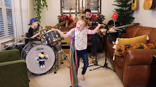 Colt Clark and the Quarantine Kids play "I Am the Walrus"