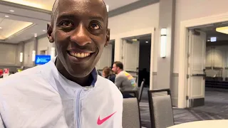 2:01 man Kelvin Kiptum ahead of 2023 Chicago Marathon