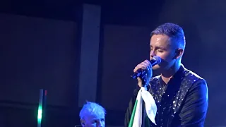 Tom Chaplin performs Queen: Who Wants to Live Forever