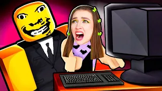 МОЙ БОСС СОШЕЛ с УМА в ROBLOX ! 😱 СТРАННЫЙ СТРОГИЙ БОСС