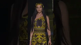 Mariacarla Boscono walks for Fendi x Versace pre-fall 2022 fashion show #shorts #versace #fendi