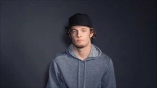 Tucker Beathard - Rock on lyrics