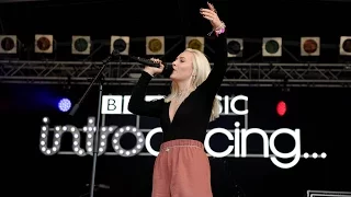 Shannon Saunders - Pure (Radio 1's Big Weekend 2016)