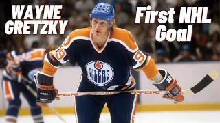 Wayne Gretzky #99 (Edmonton Oilers) first NHL goal Oct 14, 1979 (Classic NHL)