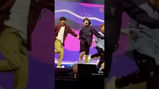 a jeongin fancam you probably haven’t seen but need to see