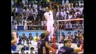 Karch Kiraly got second yellow card !