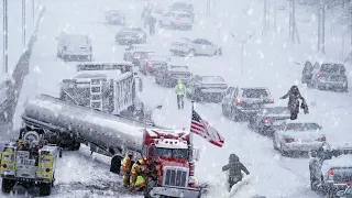 2 minutes ago in Texas, USA! The worst snowstorm paralyzed cars and homes in Texas