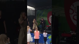 Aija Andrejeva & Alex Mēs pārejam uz Tu Live Origo Summer Stage 2017