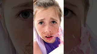 The way it’s FACE was stuck!😧