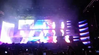 Stereosonic Sydney 2012 -  Tiesto FULL intro and first song ! FRONT OF MOSH PIT