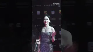 20230225 于文文搜狐时尚盛典红毯直拍 | Kelly Yu Sohu Fashion Awards Red Carpet Fancam | Cr : 狐厂大拷问微博