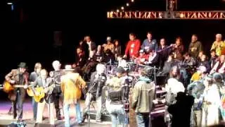 "Rockin' in the Free World" Neil Young & Friends - Bridge School Benefit 2010 (10/23/10)