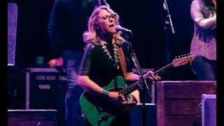 Susan Tedeschi on Neil Young's "Helpless" 12/4/21 Boston, MA