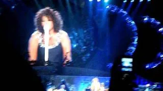 Whitney Houston Newcastle Arena Thurs 22nd April 2010"I will always love you.avi