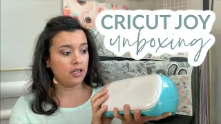 Cricut Joy Mini Cutting Machine and Compatible Materials UNBOXING