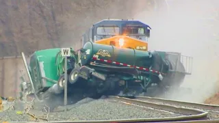 FAST TRAINS Hit SEMI TRUCKS & CARS  | CLOSE CALL, DANGEROUS RAILROAD CROSSING - TRAIN CRASHES