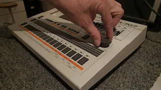 Roland TR-707 demo