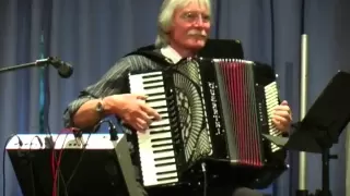 Amazing Grace played by George Syrett on Accordion