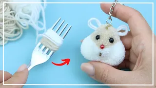 Как сделать самого милого Хомячка Помпон 🐹 Charm Hamster PomPom idea 🧶 Yarn Animals 💛 Woolen craft