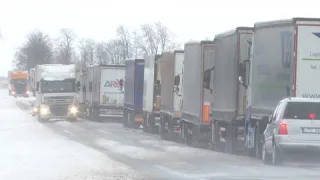 Snowstorms bring traffic to a standstill between Poland and the Baltic states