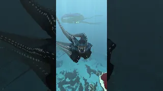 Socktank vs Gargantuan Leviathan in Subnautica