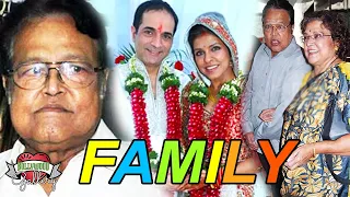 Viju Khote Family With Parents, Wife, Son, Sister, Niece and Aunt