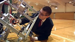 Rubik's cube is no challenge for teen's robot