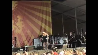 Christina Aguilera - It's A Man's World (New Orleans Jazz & Heritage Festival 2014)