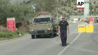 Palestinian trying to stab soldiers shot dead
