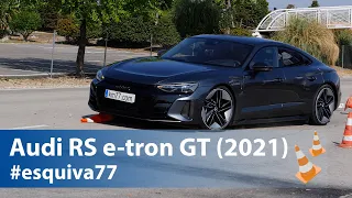 Audi RS e-tron GT (2021) - Maniobra de esquiva (moose test) y eslalon | km77.com